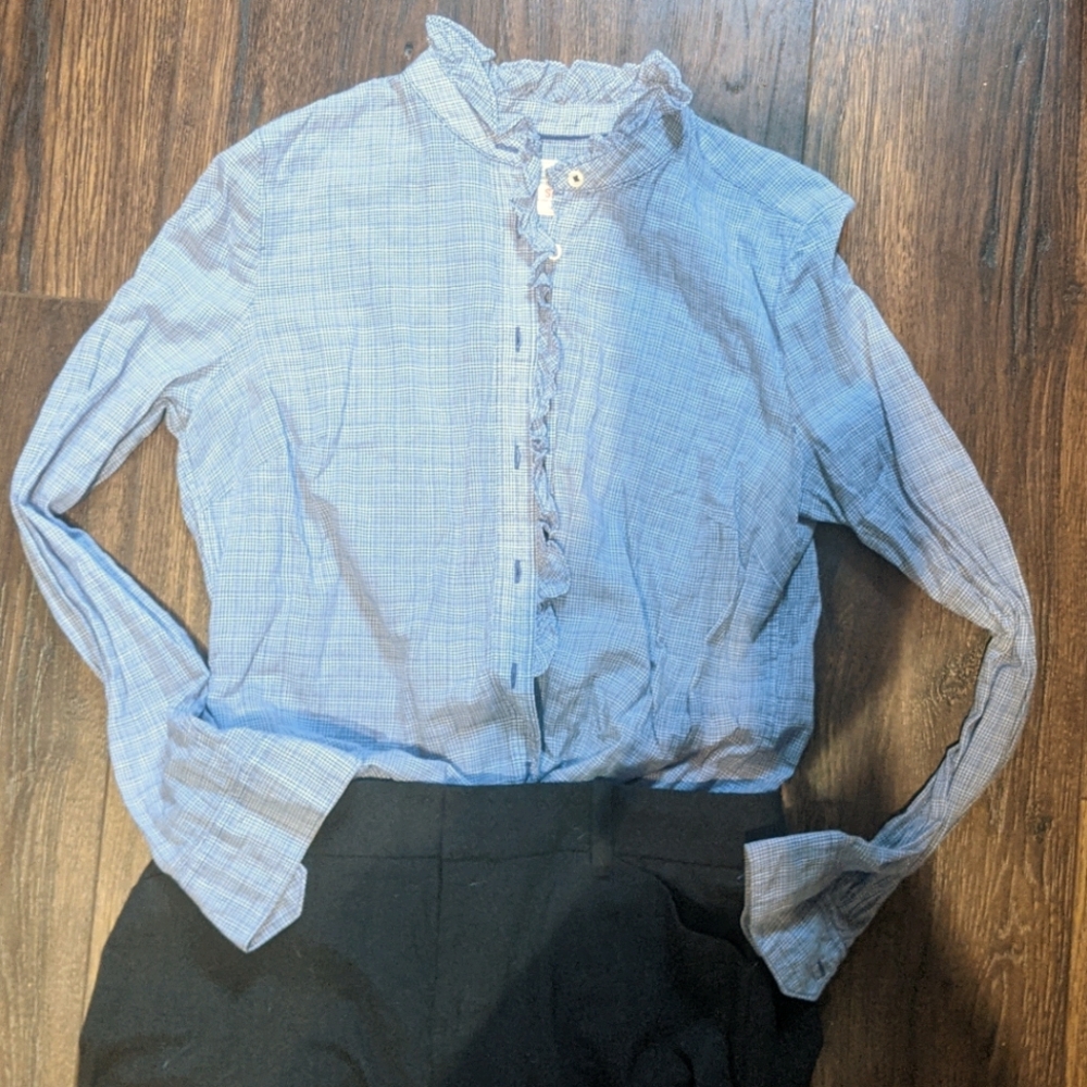 Gap Ruffle Front Fitted Boyfriend Shirt - S